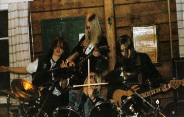 BEHERIT LOS PIONEROS DE BLACK METAL FINLANDES EN MÉXICO