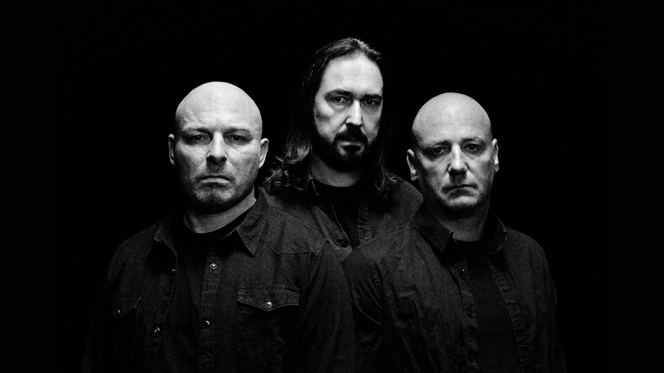 CORONER REGRESA A MEXICO