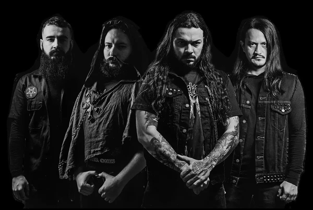 Los colombianos ESHTADUR sorprenden con “Fire Above Mountain Below”